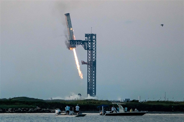 SpaceX星舰试飞大获全胜：或成美国大选关键一票