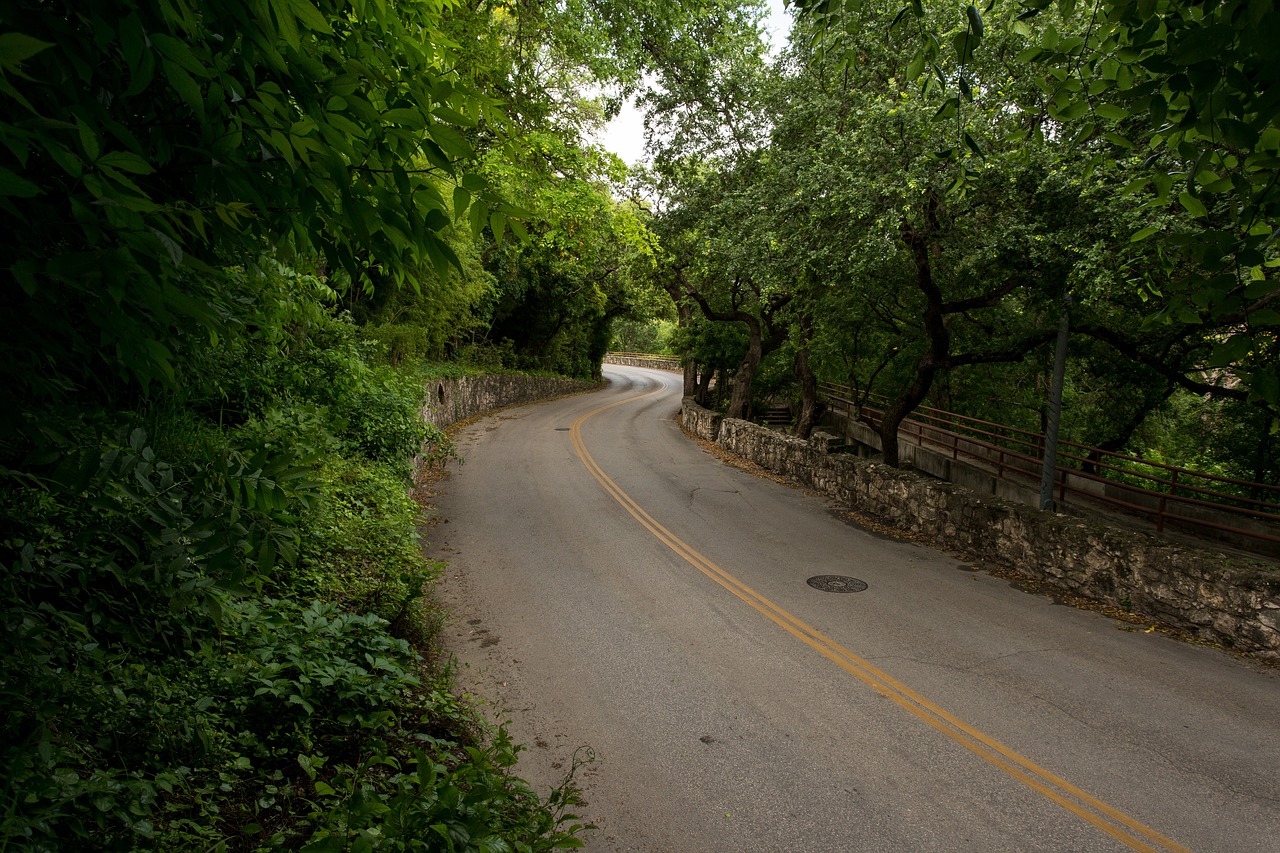 旅游公路建管待升级