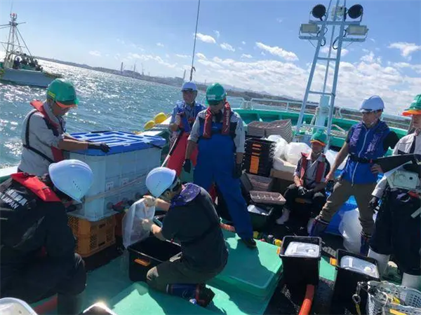 我国专家赴日本福岛海域：独立展开海水取样