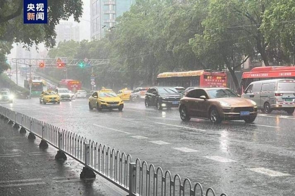 台湾及华东沿海有大暴雨 雨水盛宴来袭