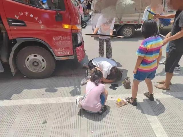 遭货车碾压的男孩被医生救回 命悬一线奇迹生还