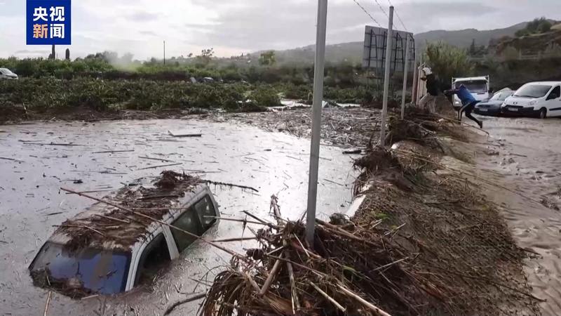 西班牙严重洪灾已造成至少158人死亡，十余万用户断电