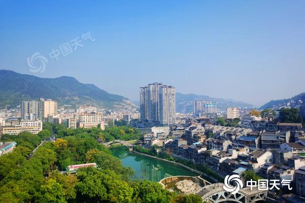 未来三天湖南大部晴间多云为主 今明天湘南等地小雨淅沥