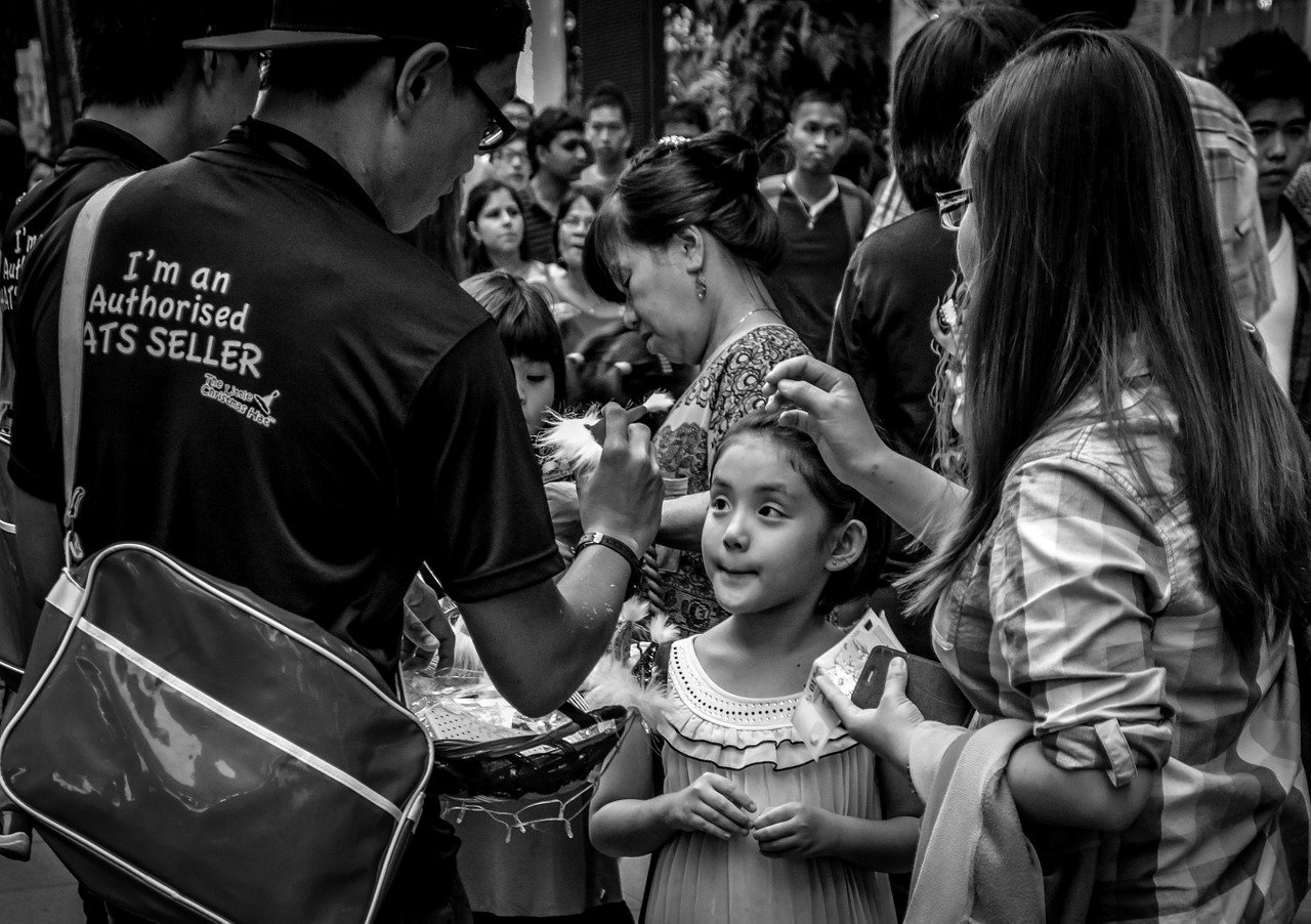 未成年女孩跨省见网友 民警一小时寻回 成功劝返离家少女