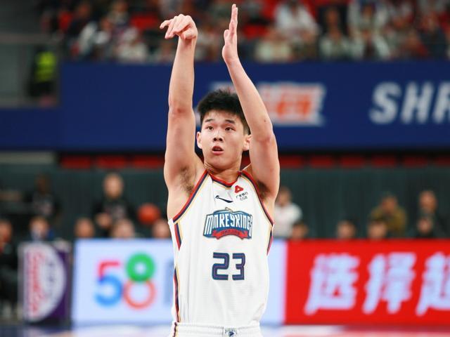 林葳入选选秀网站25届NBA新秀候选 中国后卫获关注